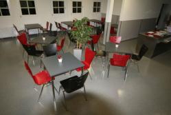 kantine_kantinenstuehle_(602).jpg