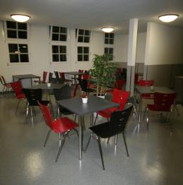 kantine_kantinenstuehle_(599).jpg