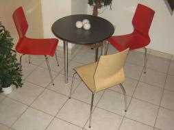 stuhl_stuehle_vierfußstuhl_vierfußstuehle_chrom_gestell_alle_farben_ahorn_rot_1.jpg