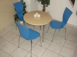 dreier_gruppe_blau_stuhl_stuehle_vierfu�stuhl_vierfu�stuehle_chrom_gestell_alle_farben_3.jpg