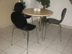 dreier_gruppe_schwarz_stuhl_stuehle_vierfu�stuhl_vierfu�stuehle_chrom_gestell_alle_farben_1.jpg