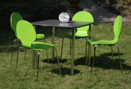 vierer_gruppe_gruen_stuhl_vierfu�stuehle_chrom_gestell_alle_farben_tisch_2.jpg