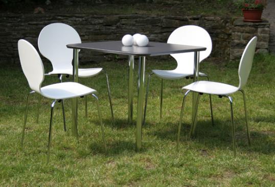 vierer_gruppe_wei�_stuhl_vierfu�stuehle_chrom_gestell_alle_farben_tisch_2.jpg