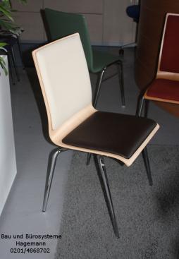 Traversenbaenke_wartezimmer_(1).jpg